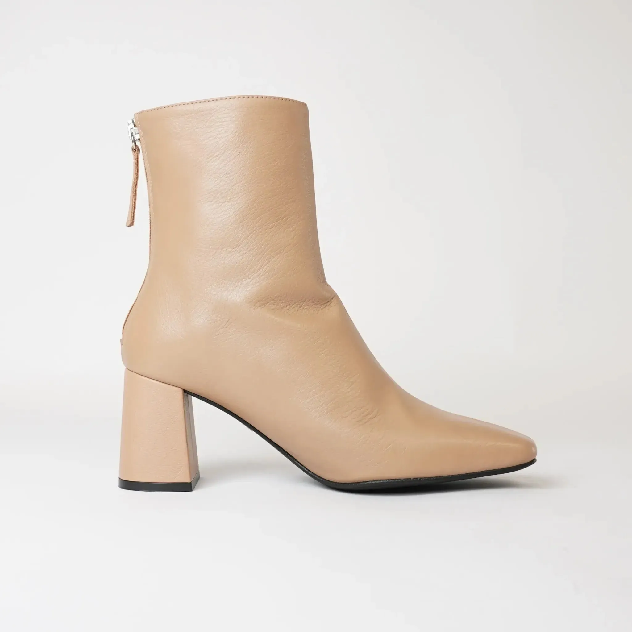 Ag-23535 Nirvana Leather Ankle Boots