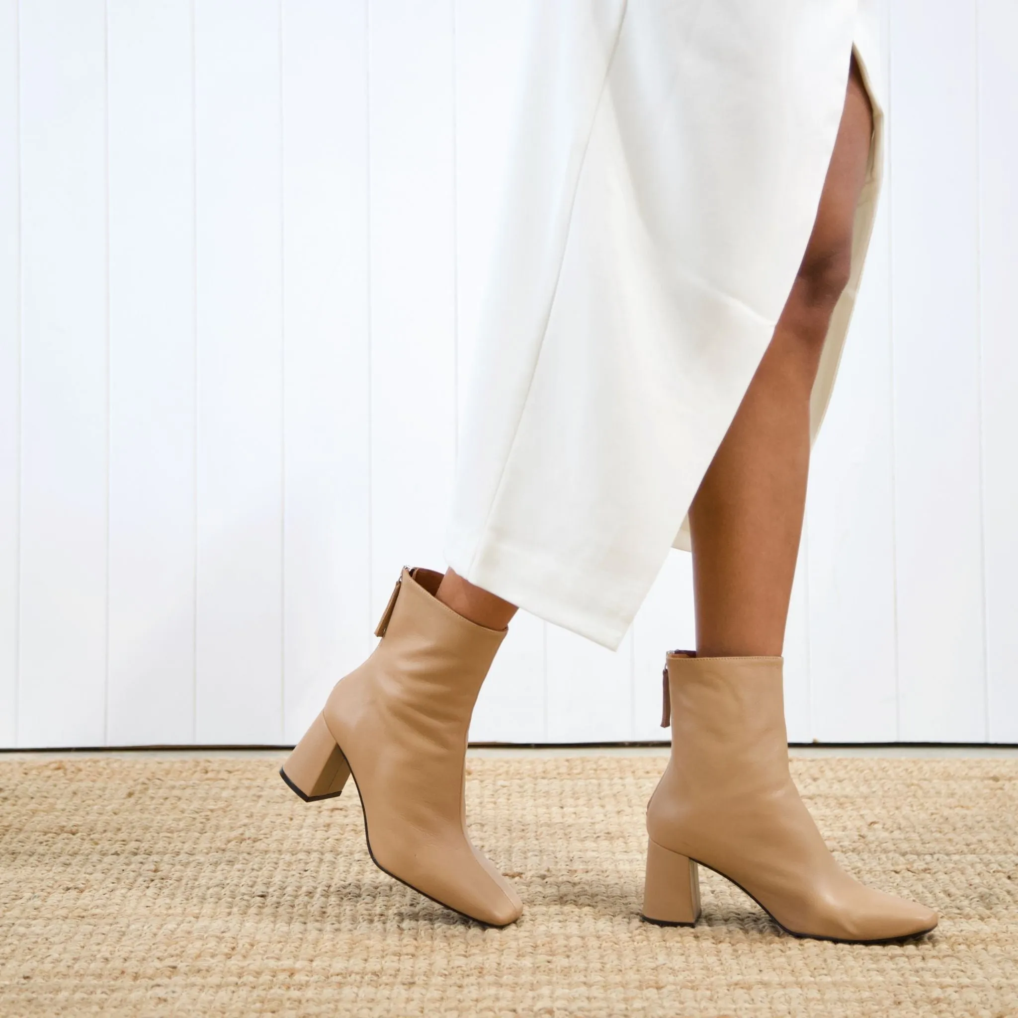 Ag-23535 Nirvana Leather Ankle Boots
