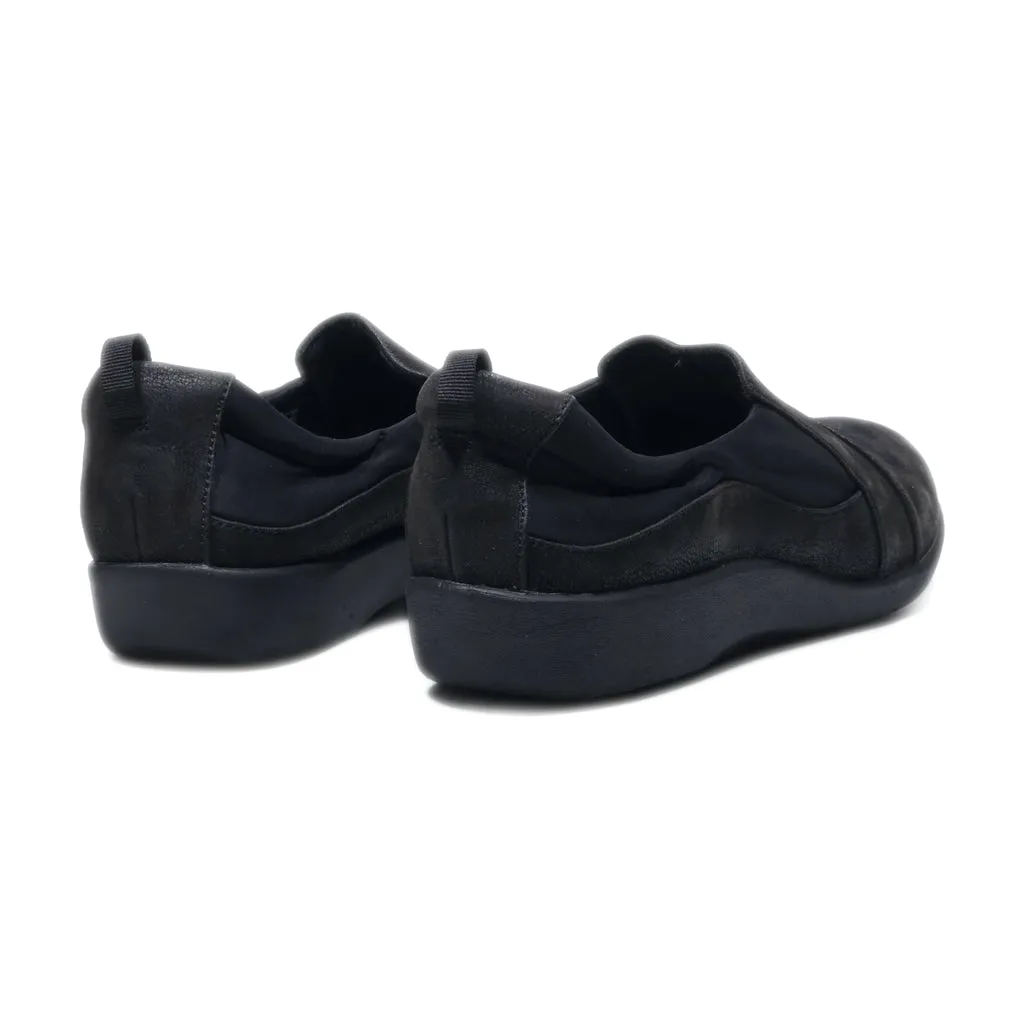 Clarks Loafers Leather Black Colour For Women