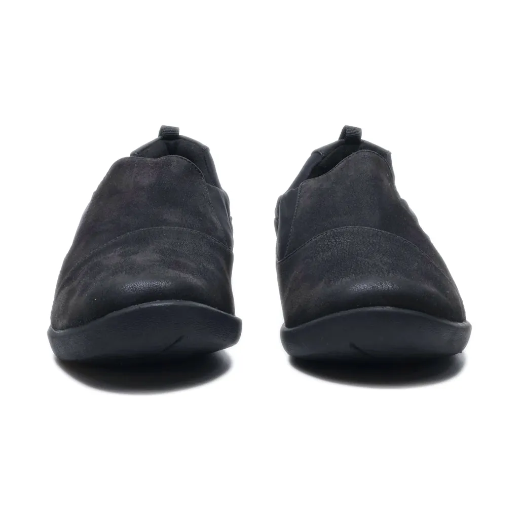Clarks Loafers Leather Black Colour For Women