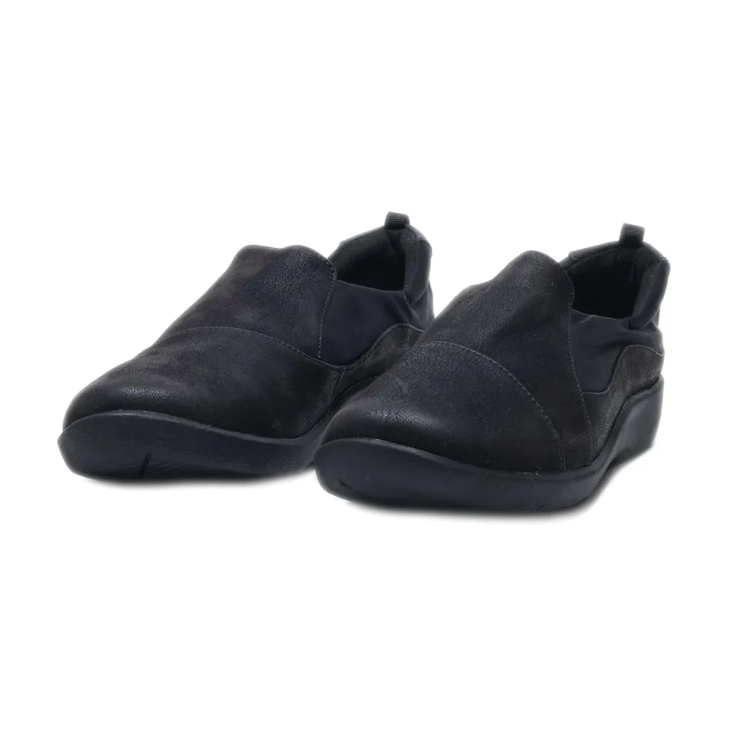 Clarks Loafers Leather Black Colour For Women