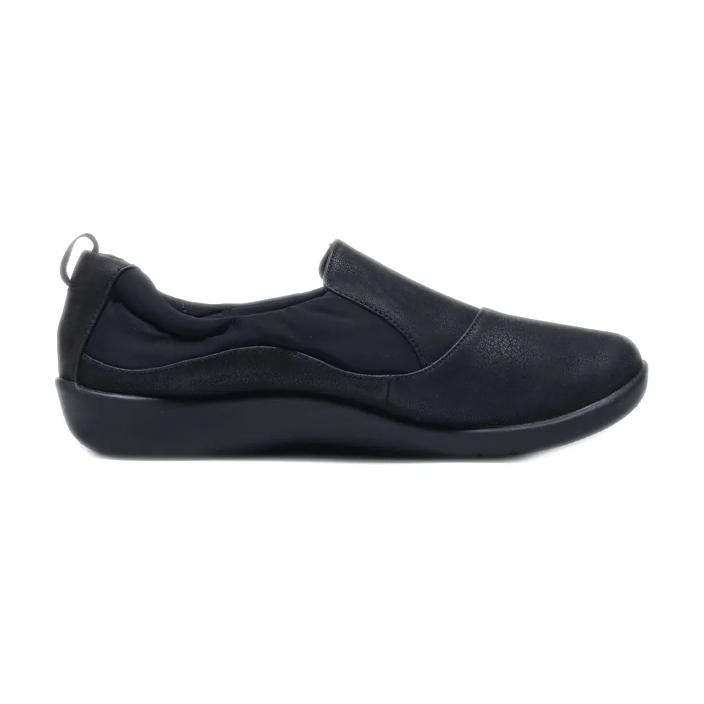 Clarks Loafers Leather Black Colour For Women