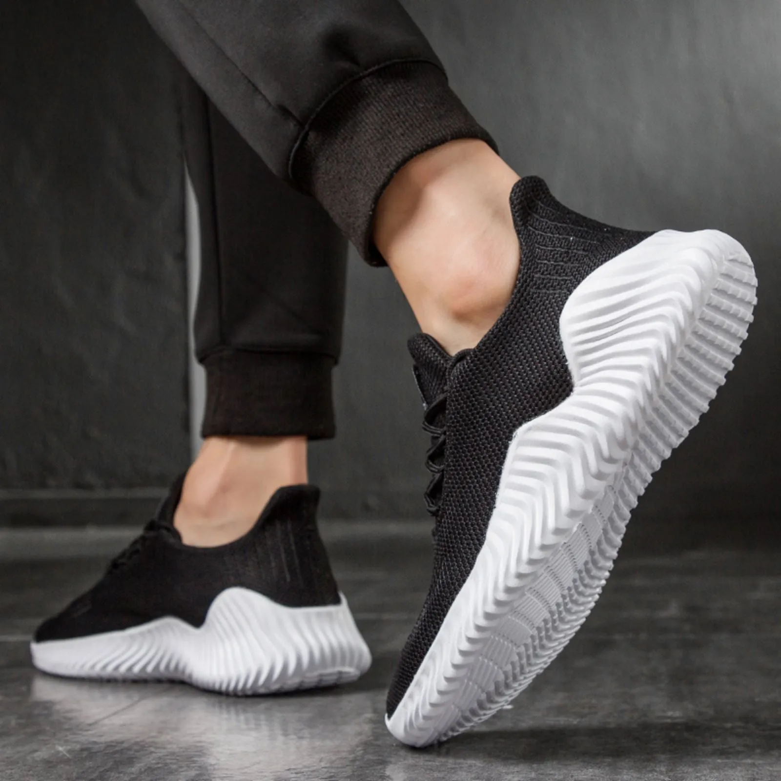 Men's Casual Sneakers Men's Sports Running Breathable Shoes